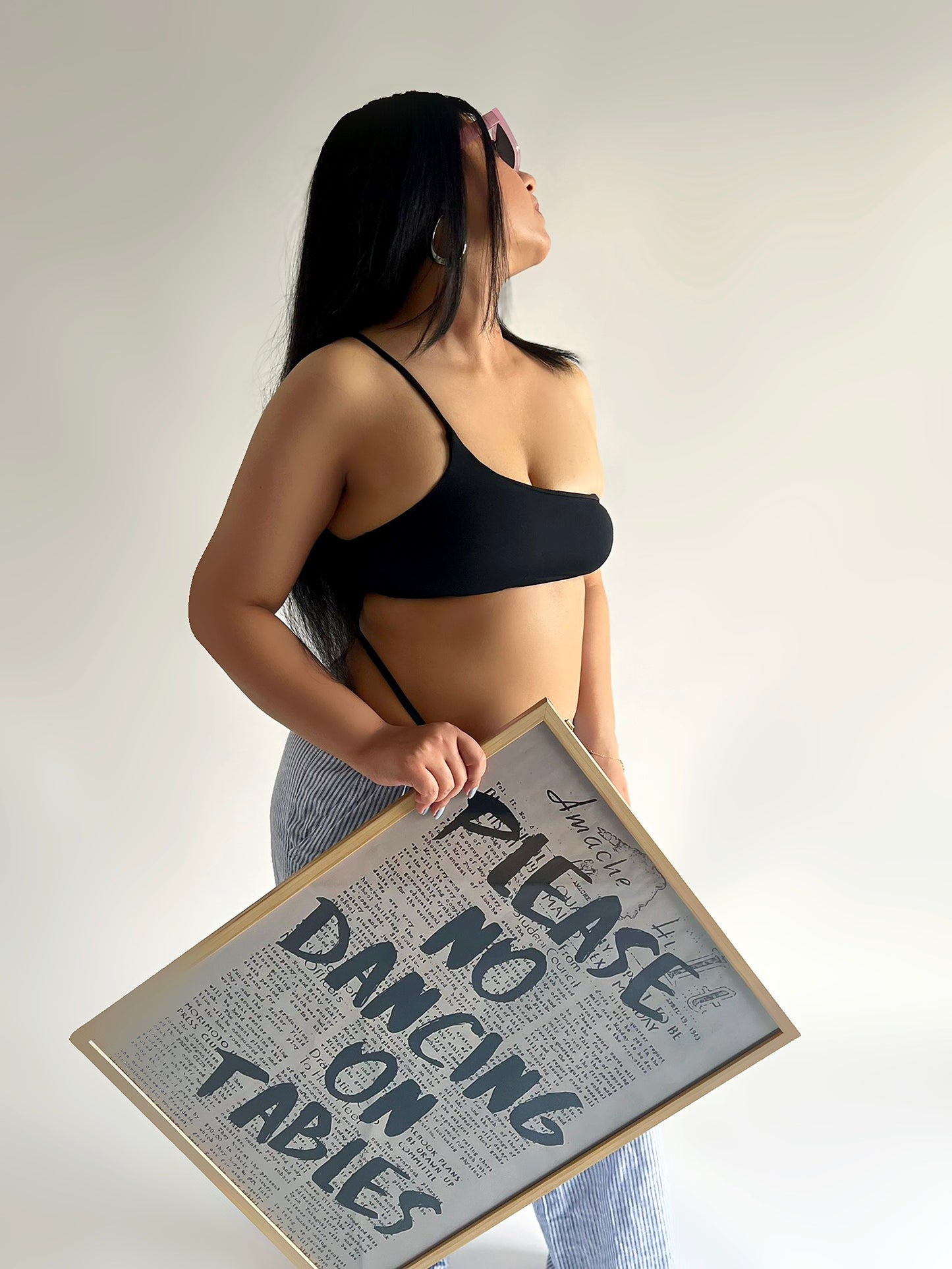 NO DANCING ON TABLE